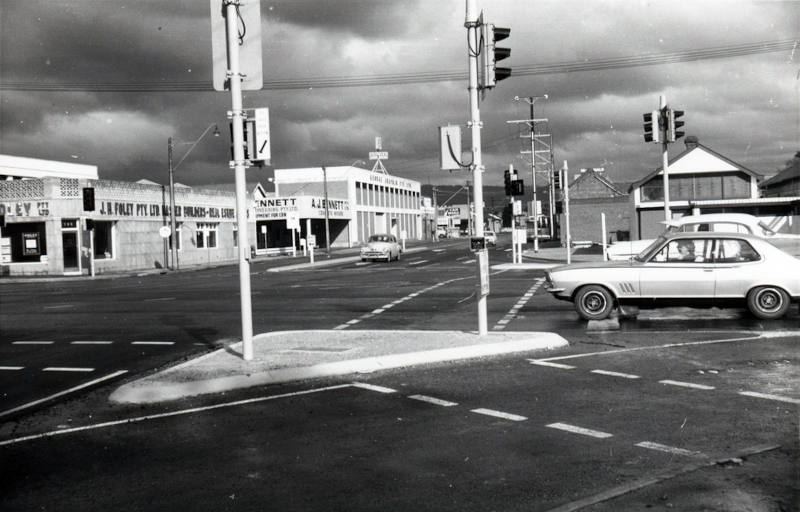 “Eagle Traffic Signals – 1970s” của RS 1990 được cấp giấy phép CC BY-NC-SA 2.0.